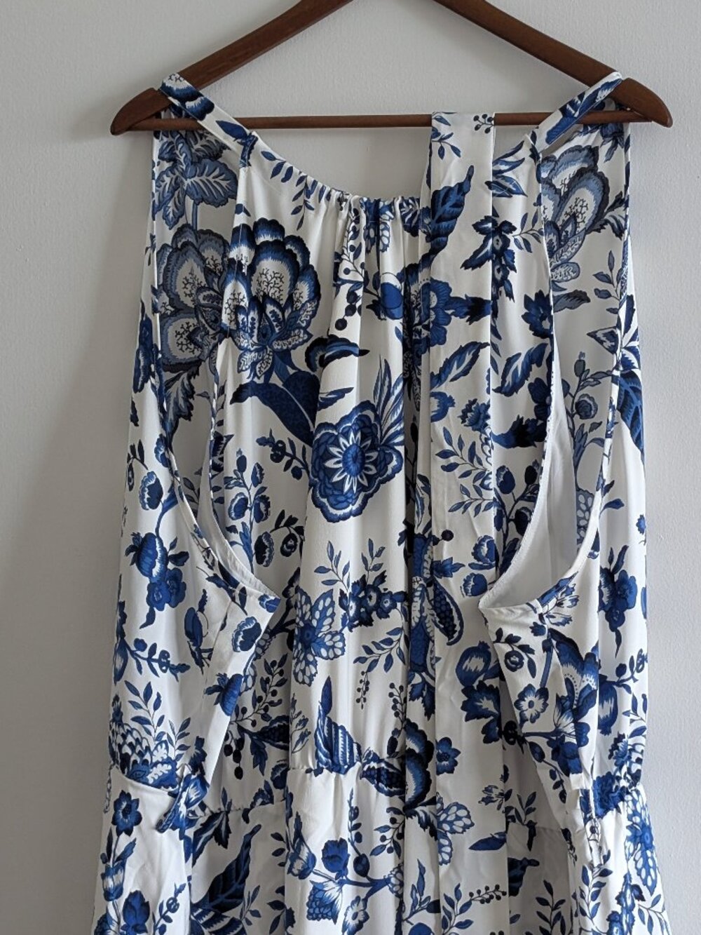 Bloomchic blue floral maxi Summer dress with long tie belt and pockets. US28 - Picture 3 of 5